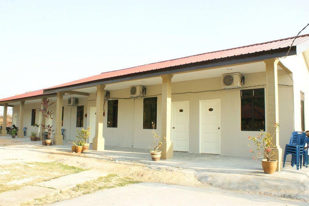 Pemandangan Indah Guest House - Look Out Point Villa- Pantai Cenang  Exterior photo