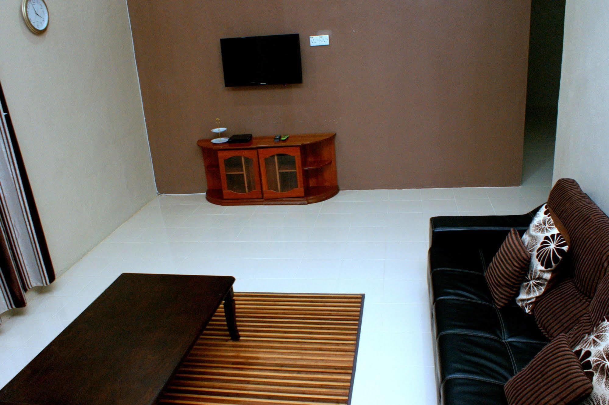 Pemandangan Indah Guest House - Look Out Point Villa- Pantai Cenang  Exterior photo